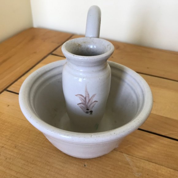 Hilborn Art Pottery Candle Holder with Handle Wee Willie Winkie Made in Canada - Picture 2 of 8